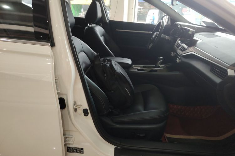 日产 天籁 2021款 2.0L XL 舒适版局部细节41