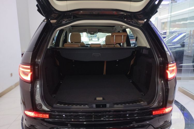 路虎 发现运动版 2024款 豪华定制版机舱底盘23