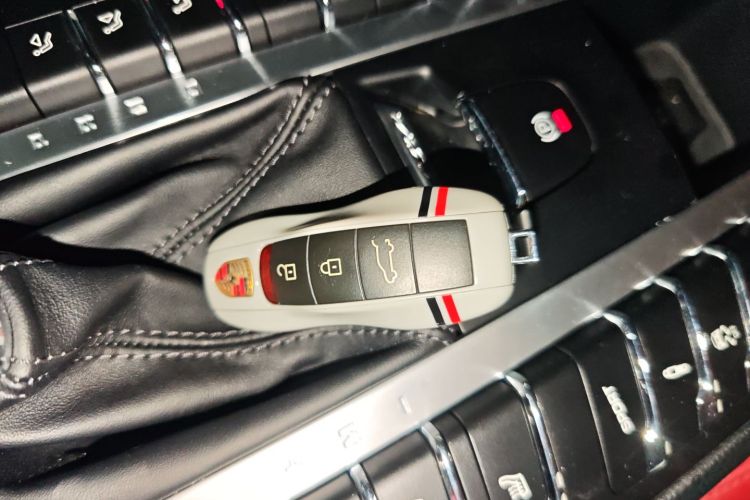 保时捷 2020款 Macan 2.0T中控内饰7001