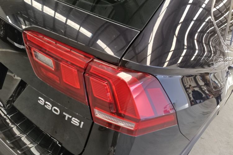 大众 途观L 2021款 330TSI 自动两驱R-Line越享版车身外观9