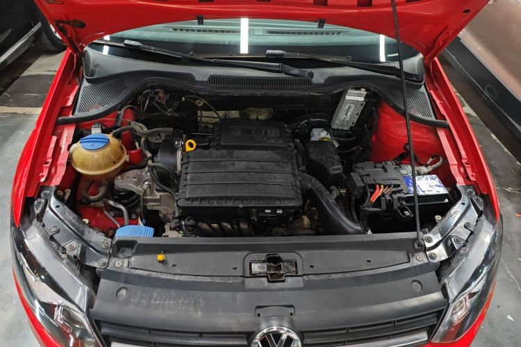 大众 Polo 2016款 1.4L 手动风尚型机舱底盘24