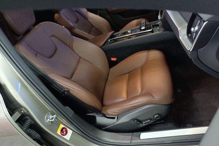 沃尔沃S60 2022款 B4 智逸豪华版局部细节41