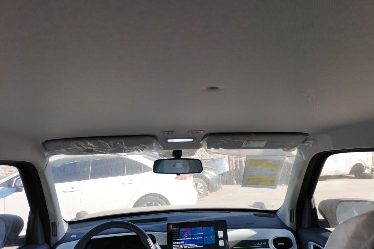 吉利银河 2025款 210km 熊猫卡丁中控内饰22