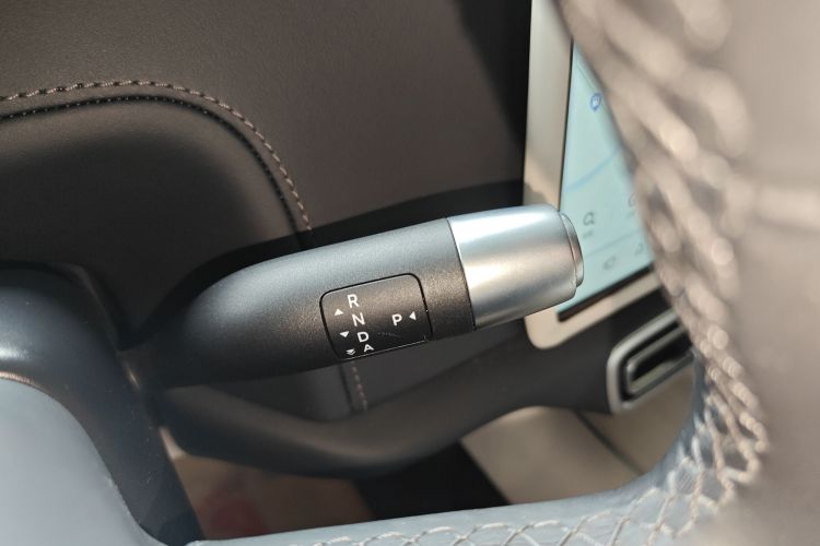 理想汽车 理想L9 2024款 Ultra中控内饰18