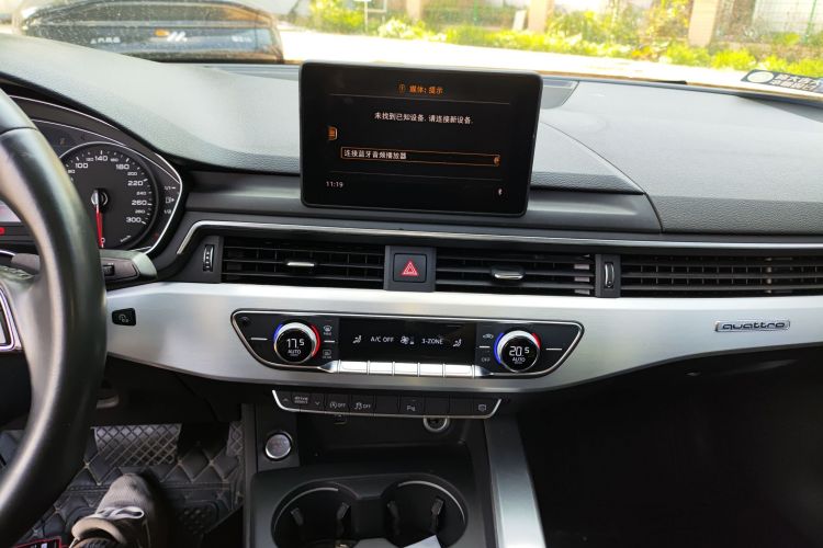 奥迪A4L 2019款 45 TFSI quattro 个性运动版 国V中控内饰16