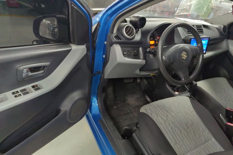 铃木 奥拓 2013款 1.0L 自动豪华型中控内饰7003