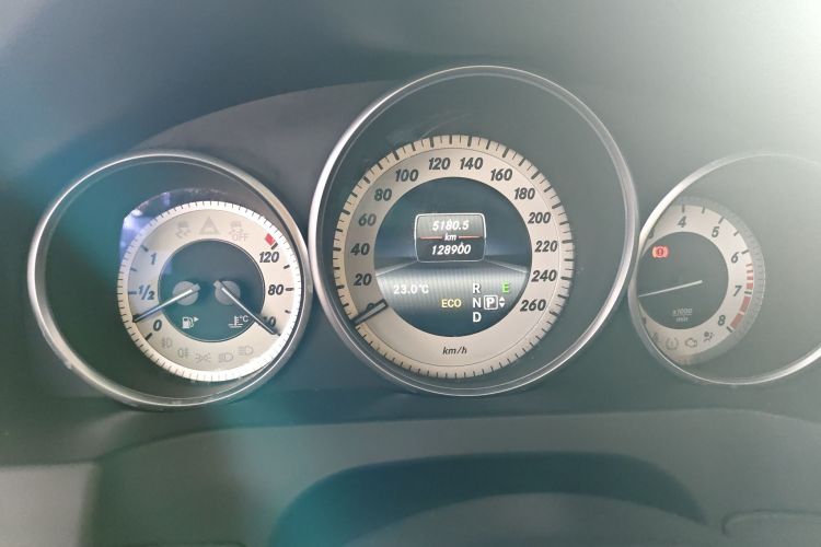 奔驰E级(进口) 2016款 E 200 轿跑车 灵动版中控内饰14