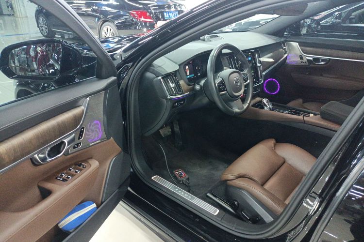 沃尔沃S90 2022款 B5 智远豪华版中控内饰20