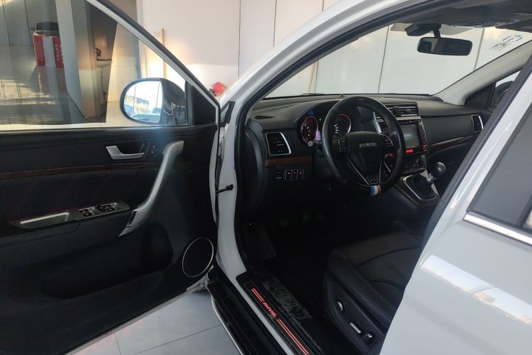 哈弗H6 2015款 改款 运动版 1.5T 手动两驱精英型中控内饰7003