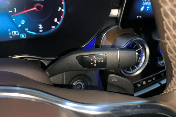 奔驰GLC 2020款 GLC 300 L 4MATIC 豪华型中控内饰18