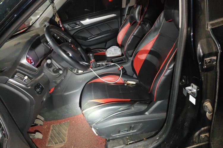 荣威RX5 2018款 20T 两驱手动互联网智尊版中控内饰19