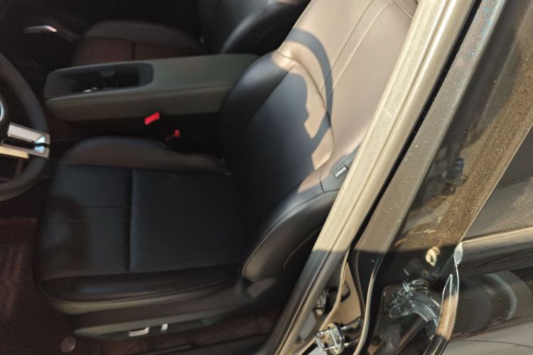 宝骏悦也Plus 2025款 旗舰版 5座中控内饰19