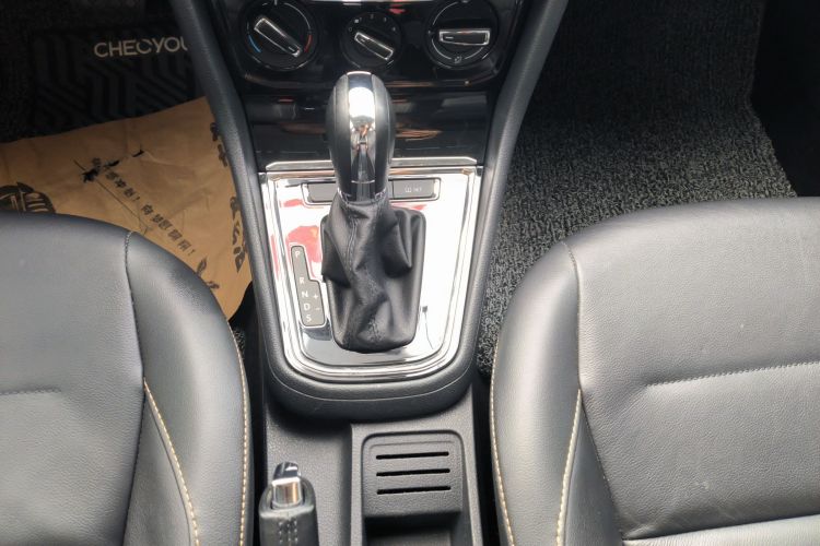 大众 宝来 2016款 1.6L 自动舒适型中控内饰18