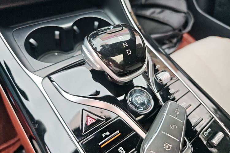 比亚迪 秦PLUS 2023款 冠军版 DM-i 55KM超越型中控内饰18