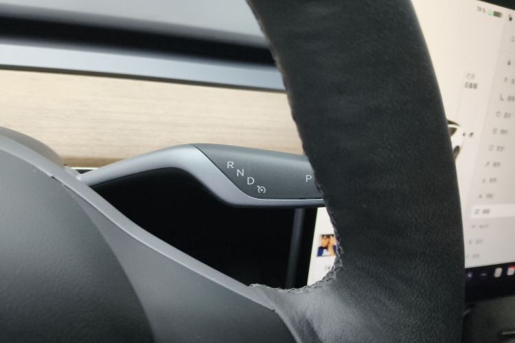 特斯拉 Model 3 2021款 标准续航后驱升级版中控内饰18