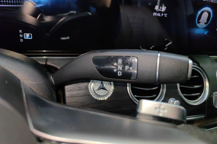 奔驰E级 2021款 E 300 L 运动时尚型中控内饰18