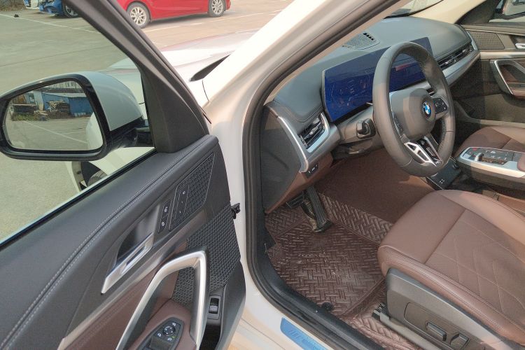 宝马X1 2023款 sDrive25Li M运动套装中控内饰20