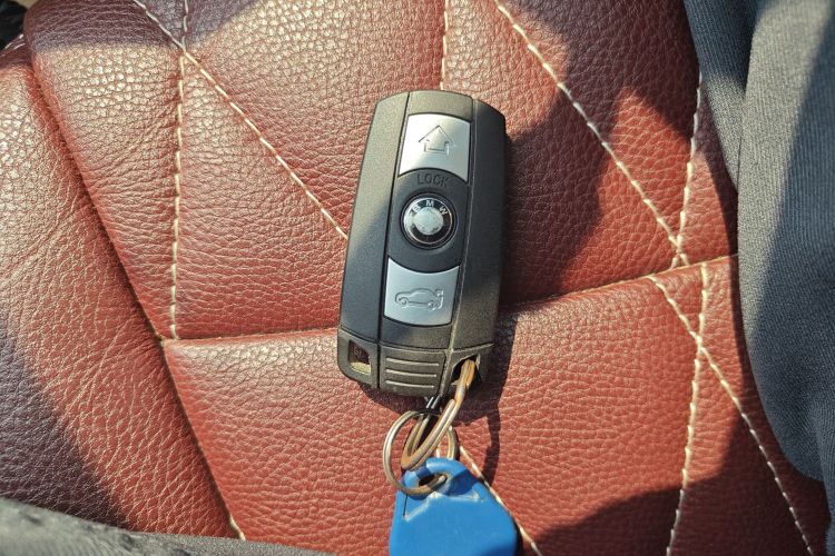 宝马X1 2013款 sDrive18i 时尚型中控内饰11