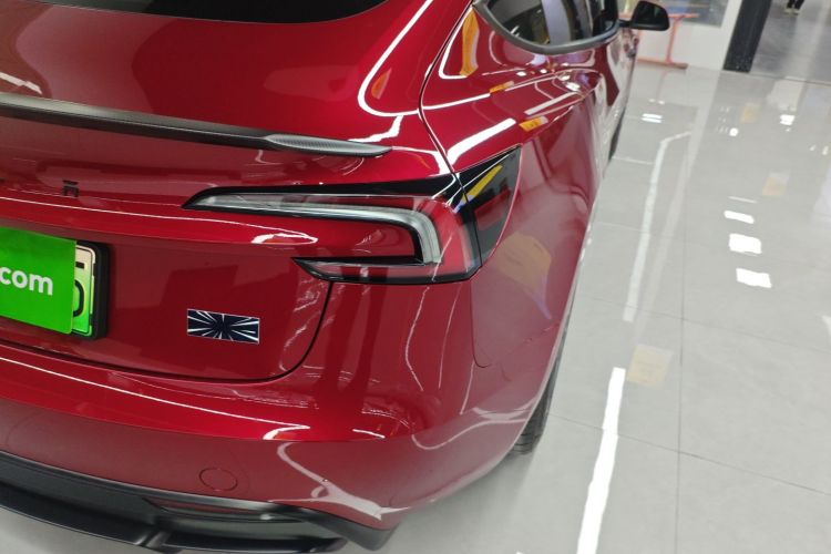 特斯拉 Model 3 2025款 高性能全轮驱动版车身外观6006