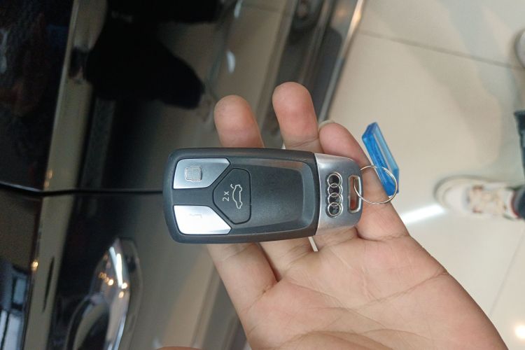 奥迪Q5L 2020款 改款 40 TFSI 荣享时尚型中控内饰11