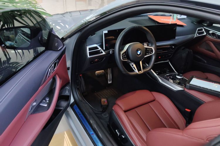 宝马4系 2024款 430i M运动曜夜套装中控内饰20