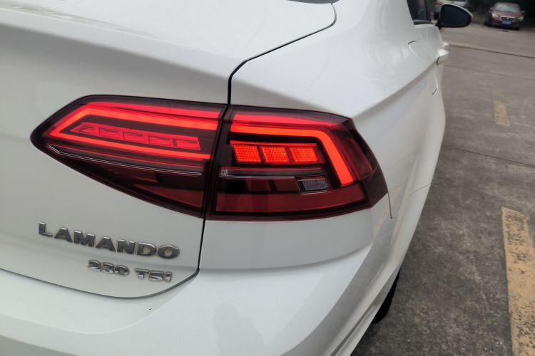 大众 凌渡 2021款 230TSI DSG风尚版车身外观9