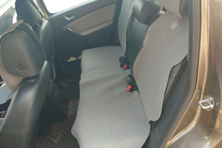 斯柯达 Yeti 2016款 1.4TSI DSG前行版中控内饰21