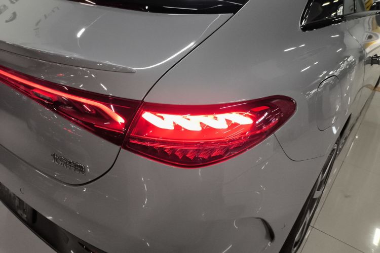 奔驰EQE 2022款 350 先型特别版车身外观6006