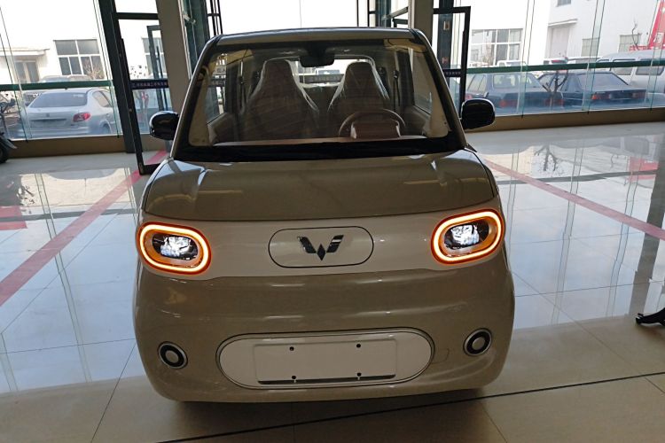 五菱汽车 宏光MINIEV 2024款 第三代 215km 青春版车身外观2