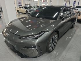 吉利银河 银河E8 2024款 665km 后驱星舰 智驾版