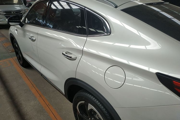 长安CS85 COUPE 2019款 2.0T 自动动版 国V车身外观4