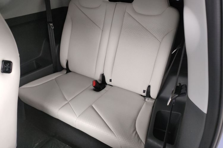 奇瑞 小蚂蚁 2024款 改款 青春版 321km 酷爱版 29.23kWh中控内饰7004