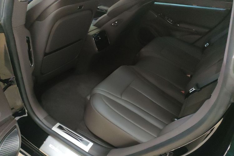 腾势Z9 2024款 1100km 四驱Max版中控内饰21