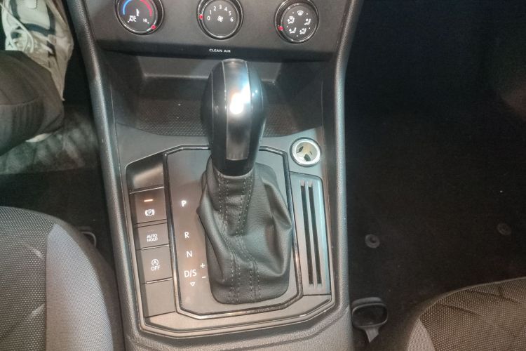 大众 朗逸 2023款 改款 1.5L 自动得逸版中控内饰18