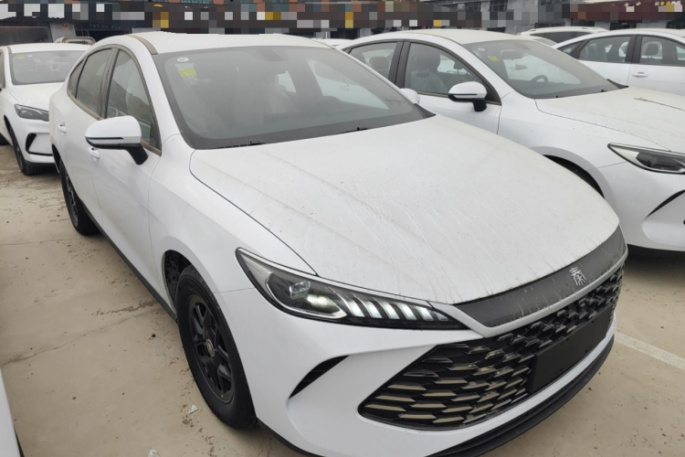 比亚迪 秦PLUS 2025款 DM-i 智驾版 55KM领先型车身外观3