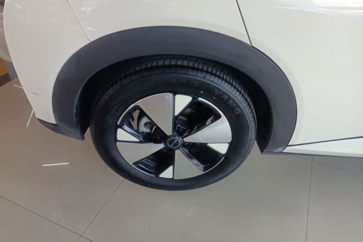 比亚迪 海豚 2023款 420km 时尚版车身外观6008