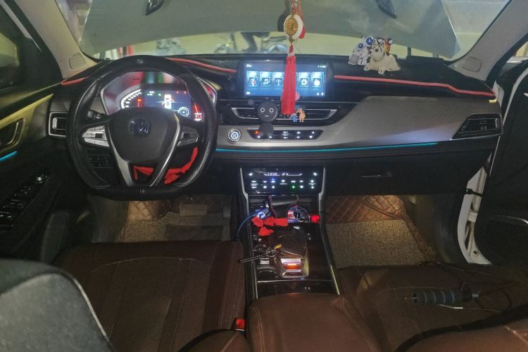 长安CS75 2018款 280T 自动雅智型 国V中控内饰12