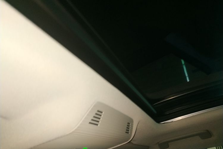 大众 迈腾 2024款  300TSI DSG尊享版显眼包中控内饰22