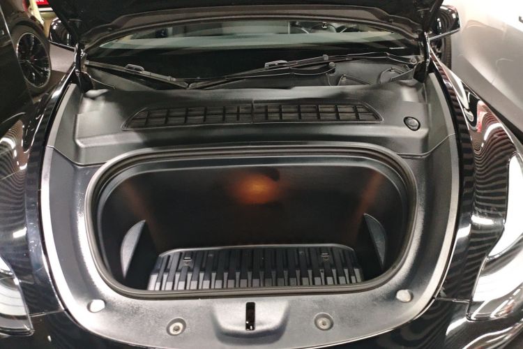 特斯拉 Model Y 2022款 改款 后轮驱动版局部细节24