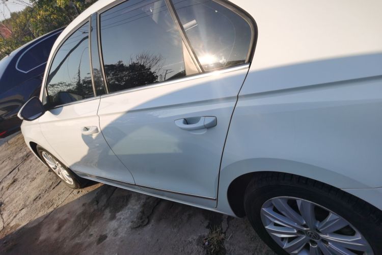 大众 宝来 2017款 1.6L 自动舒适型车身外观4