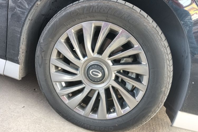 广汽传祺 传祺M8 2023款 宗师系列 400T 旗舰版车身外观6007