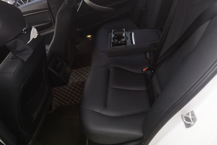 宝马3系 2015款 320Li 时尚型中控内饰21