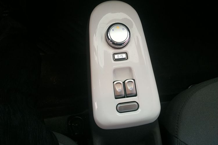 长安启源 长安Lumin 2022款 155km 清甜款中控内饰18