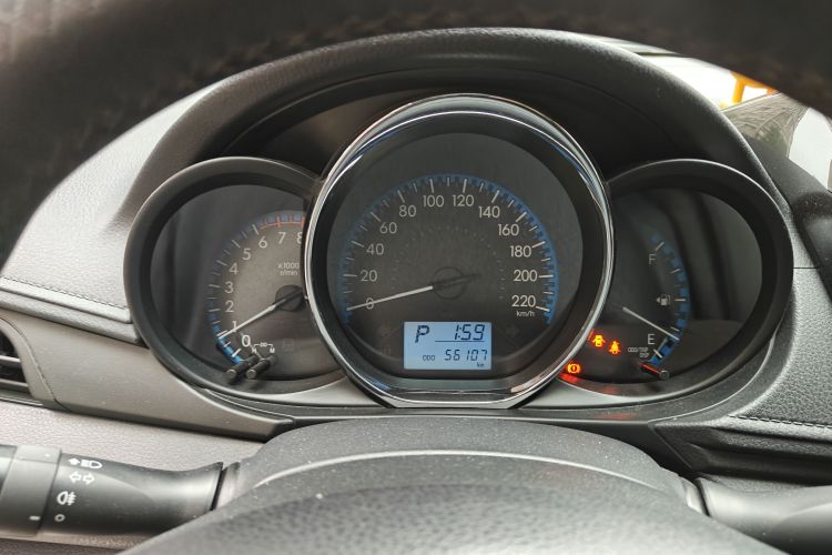 丰田 威驰FS 2019款 1.5L CVT锋驰版中控内饰14