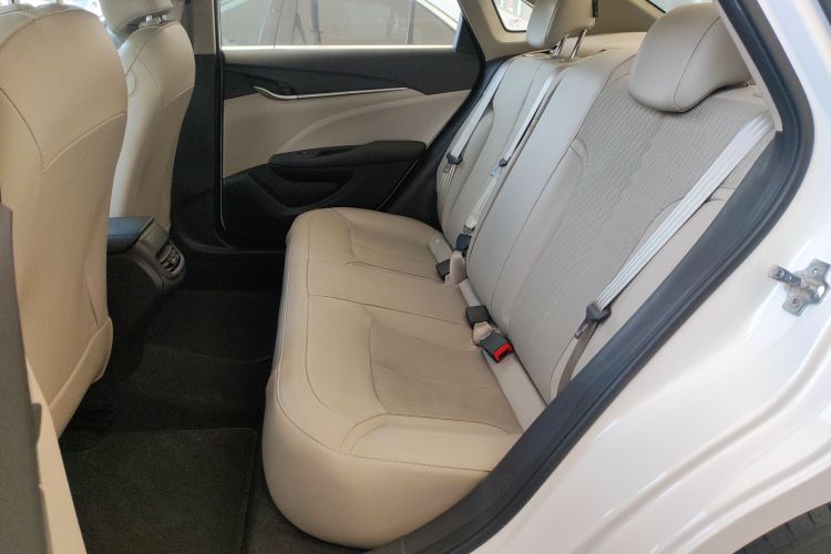 别克 英朗 2017款 15N 手动精英型中控内饰21