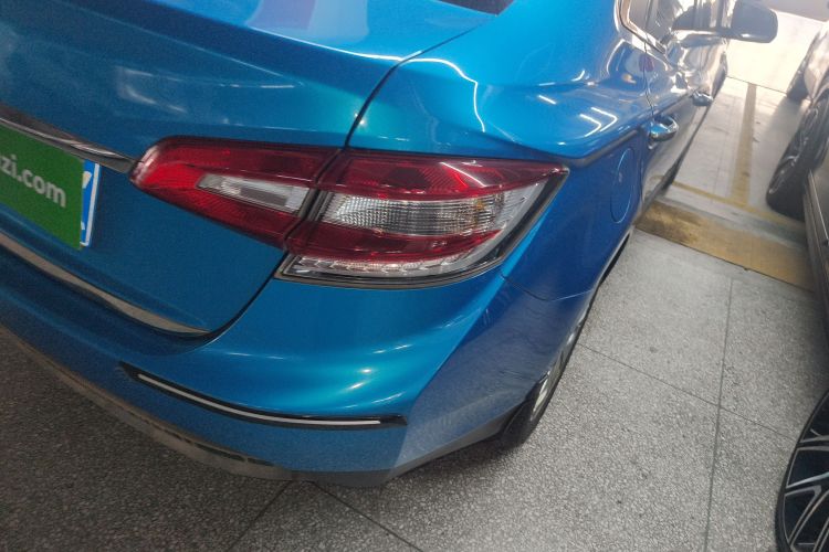 纳智捷 锐3 2016款 1.6L CVT智享型车身外观6001