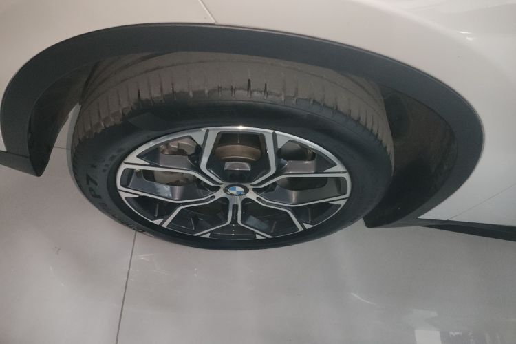 宝马X1 2022款 sDrive25Li 领先型车身外观6002