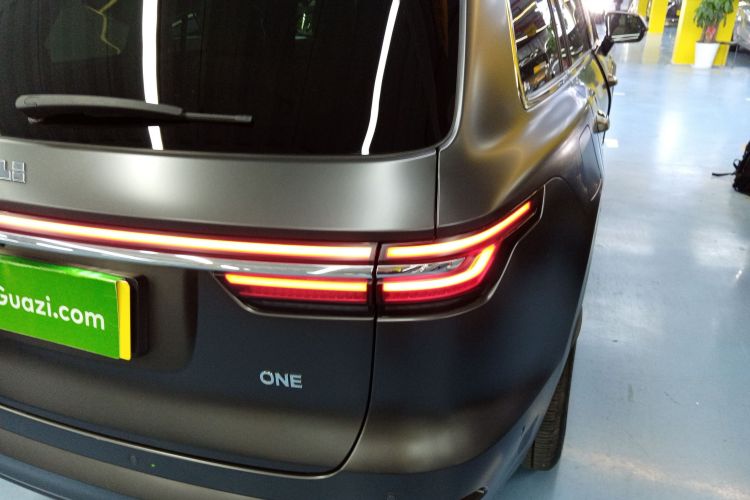 理想汽车 理想ONE 2021款 增程6座版车身外观9