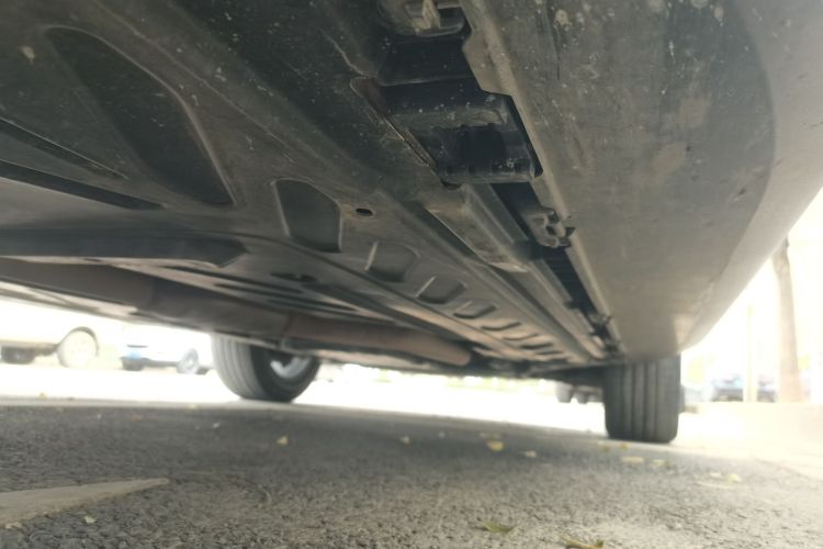 奔驰GLC 2019款 GLC 260 L 4MATIC 豪华型局部细节9002