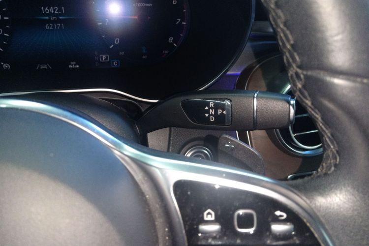 奔驰GLC 2020款 GLC 300 L 4MATIC 动感型局部细节18